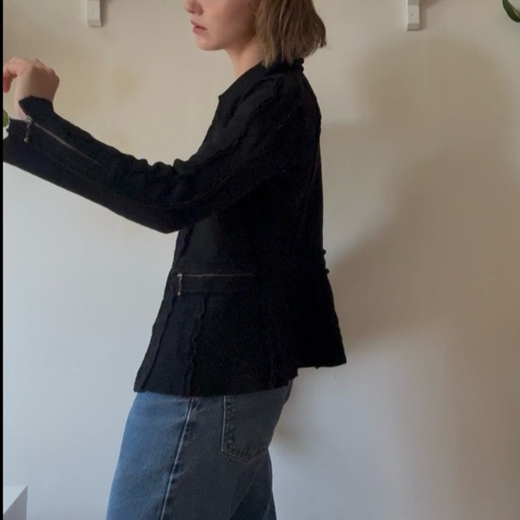 Lëo Avant-Garde Wool Jacket – Made in Canada ( fits small) - Picture 7 of 7